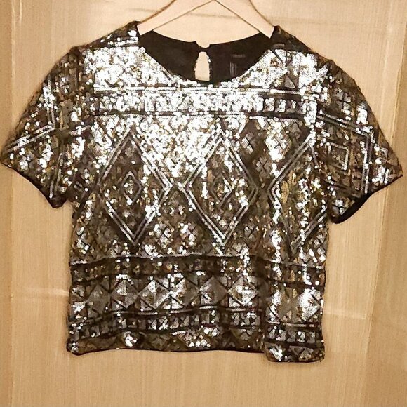 Forever 21 Gold Black Silver Sequin Cropped Short Sleeve Top Large - Picture 1 of 8